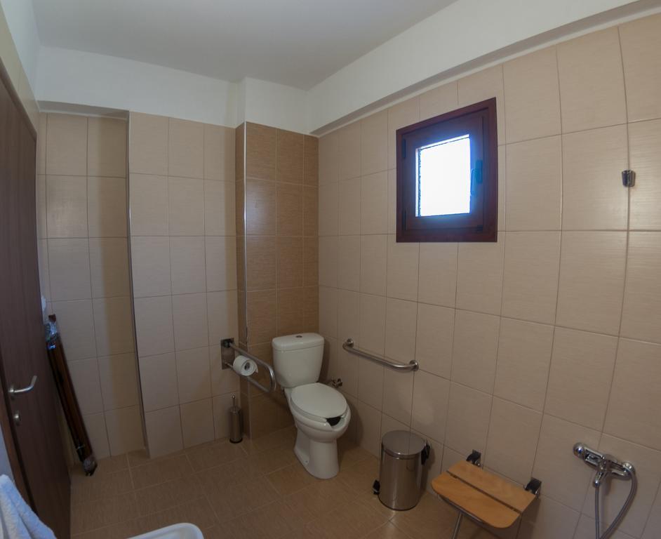 Ianthi Maisonettes Nea Roda Luaran gambar