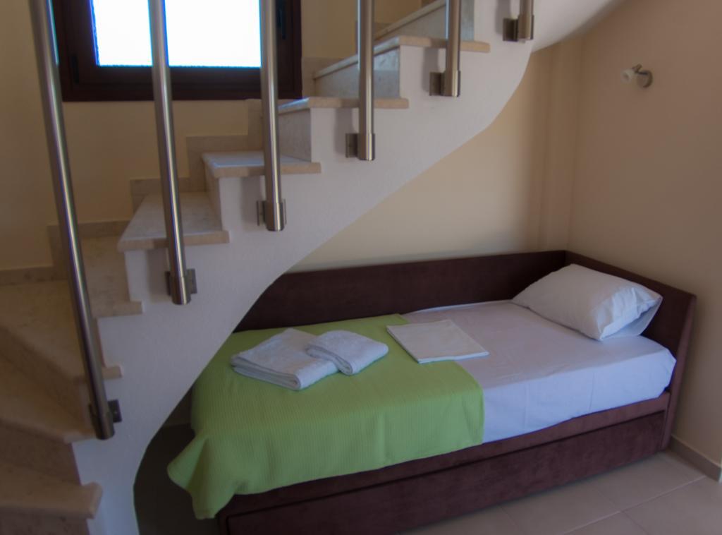 Ianthi Maisonettes Nea Roda Luaran gambar