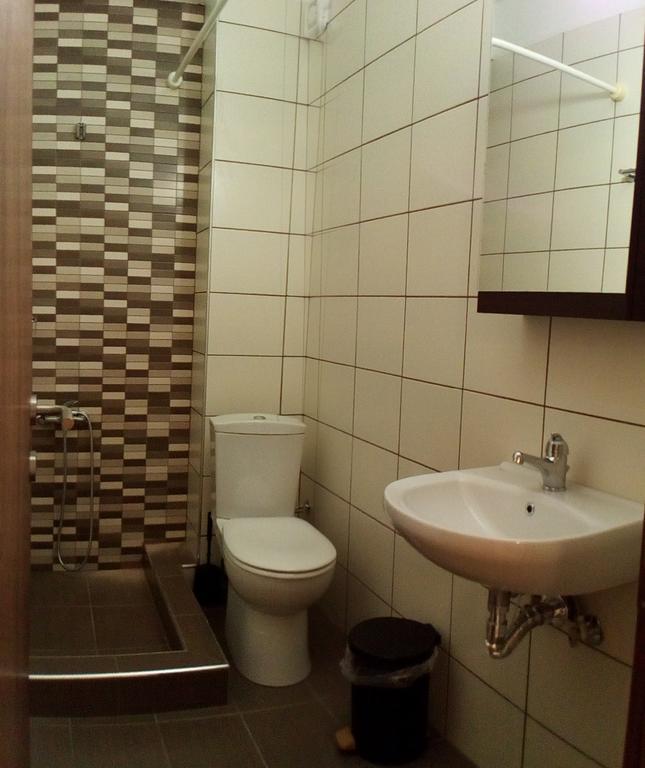 Ianthi Maisonettes Nea Roda Luaran gambar