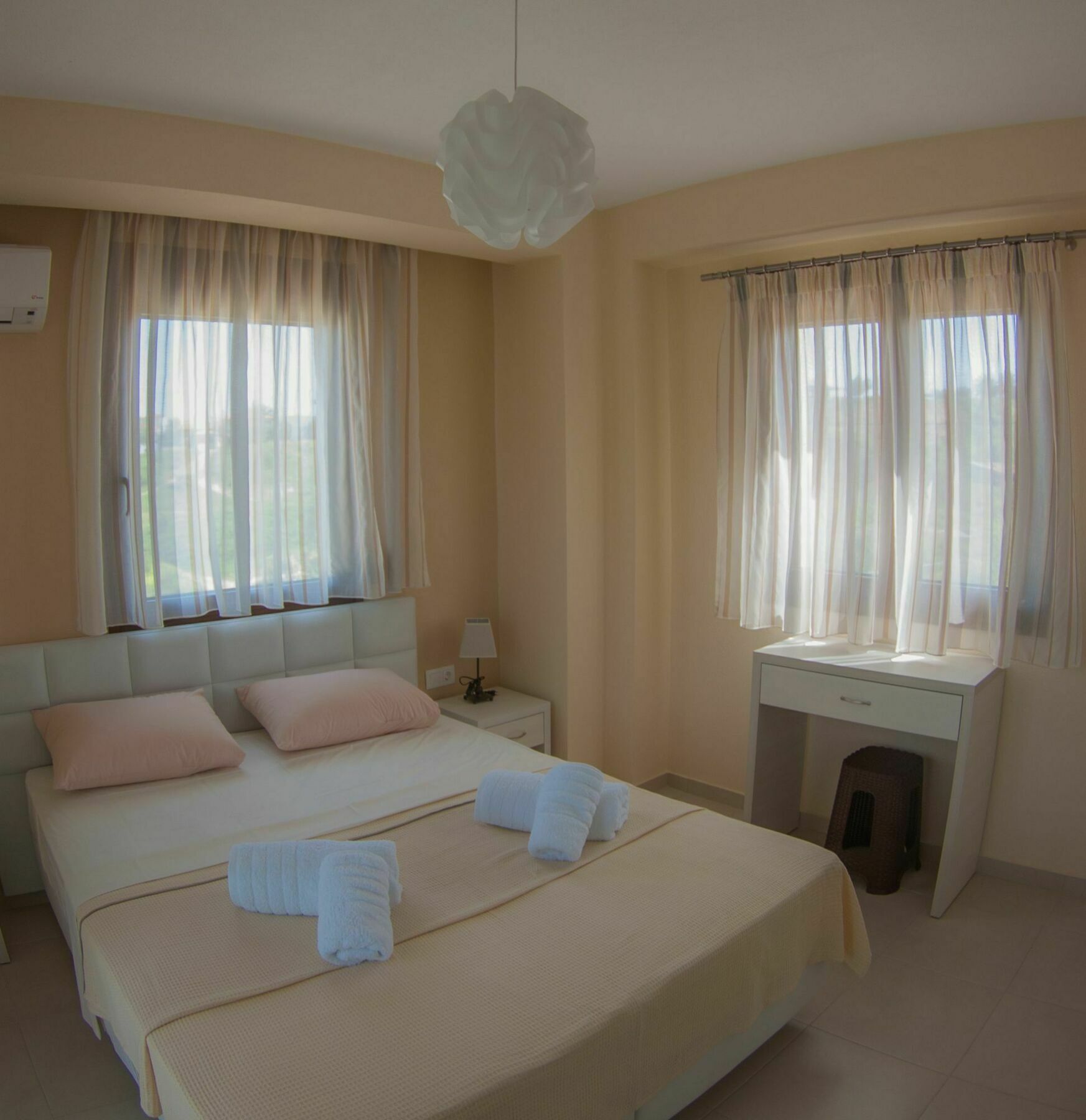 Ianthi Maisonettes Nea Roda Luaran gambar